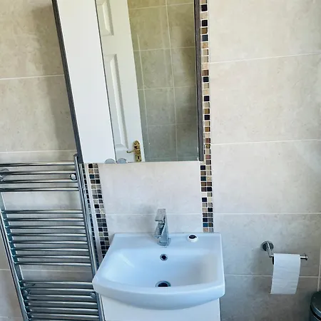 Single In Family * Castleconnell